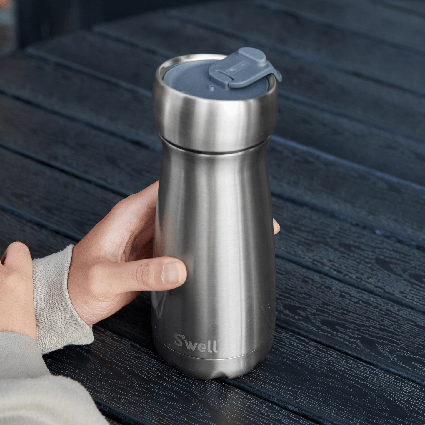 commuter-lid-j7 Swell-Commuter-Lid-Lifestyle.png