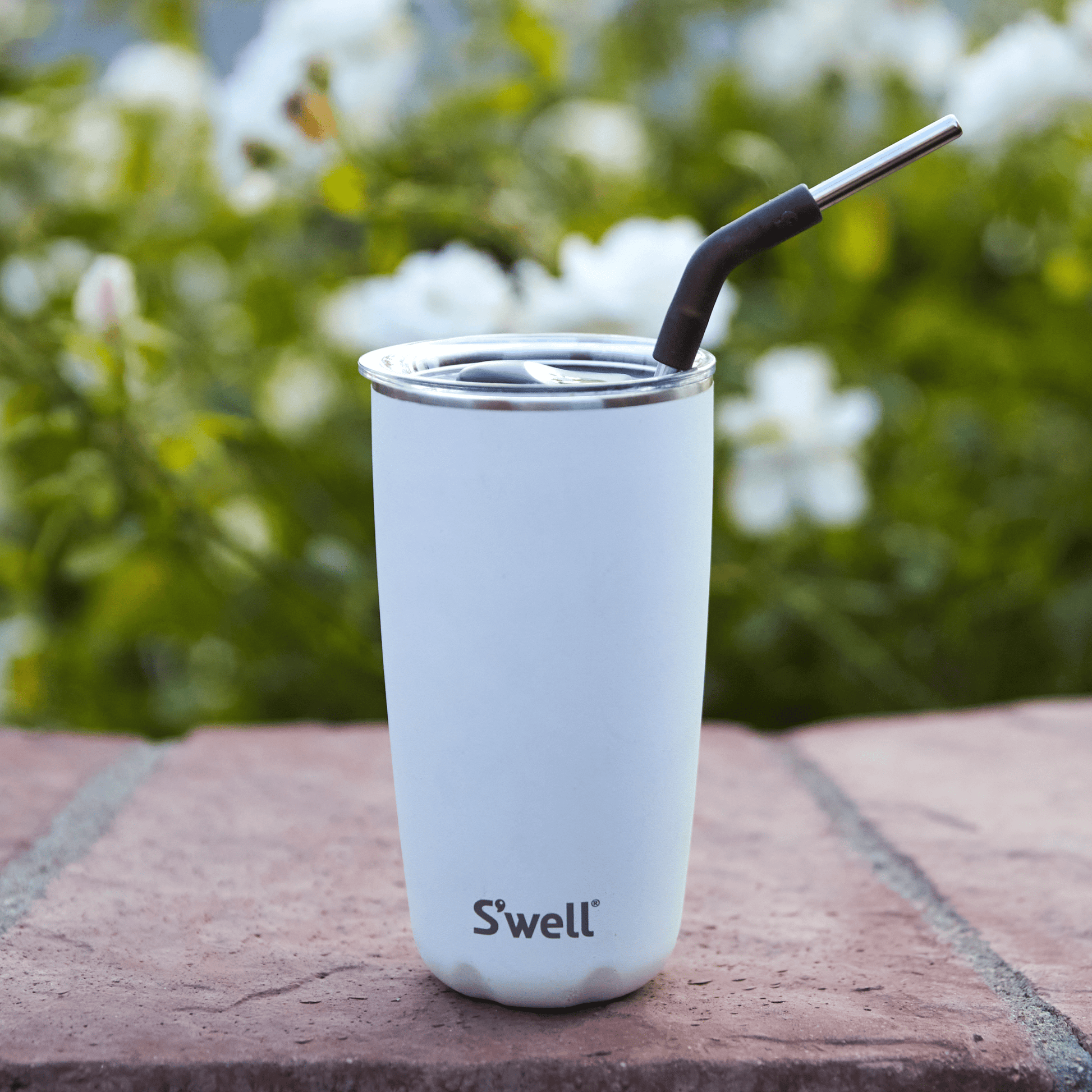 stainless-steel-straw-set-v1 Swell-Stainless-Steel-Straw-Set-Lifestyle-1.png