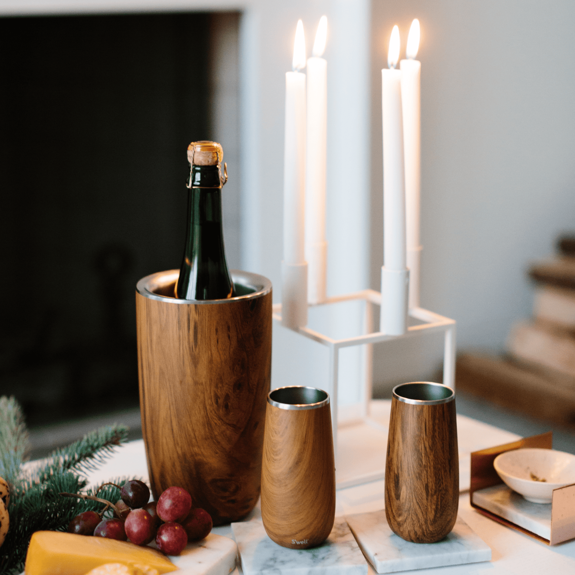 wine-chiller-q6 Swell-Wine-Chiller-Teakwood-Lifestyle-1.png