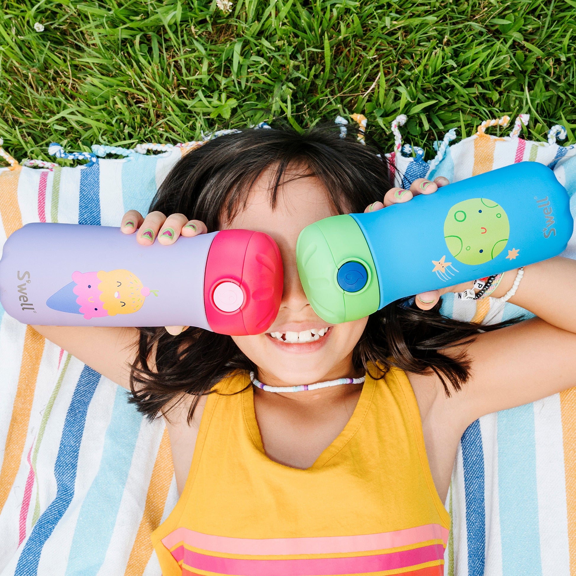 pop-top-traveler-14oz-v3 Swell_14oz_Kids_Pop_Top_Traveler_Happy_Scoops_Ice_Cream_Lifestyle.jpg