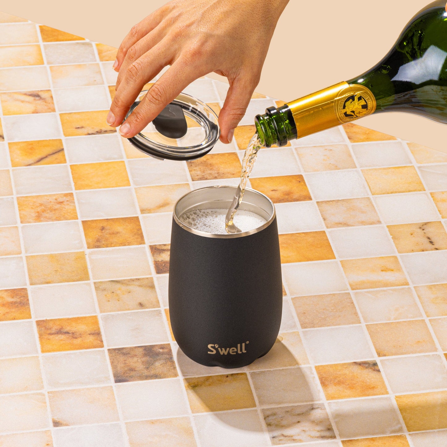 xl-sip-and-chill-bundle-r6 Swell_ONYX_XL_BARWARE_SET_Lifestyle-1.jpg
